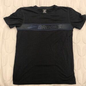 Brooks Men’s Short Sleeve Shirt
